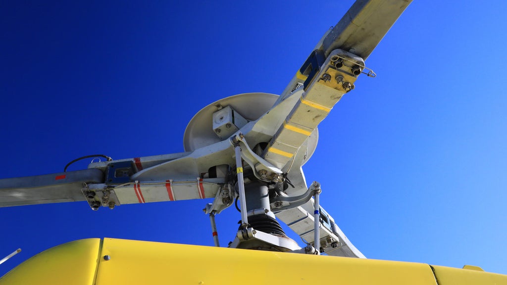 2 helicopters collide southeast of McMinnville in Oregon, killing 3 — Hillsborough Schools news