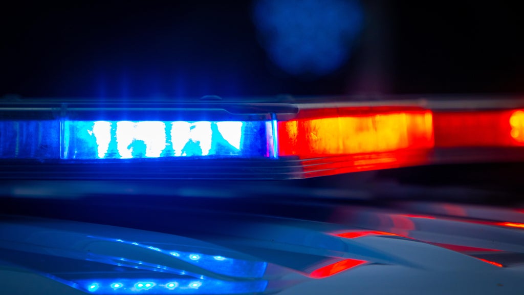 San Jose police officer shoots at vehicle after second officer injured during traffic stop — CBS Bay Area (KPIX), Hillsborough Community news