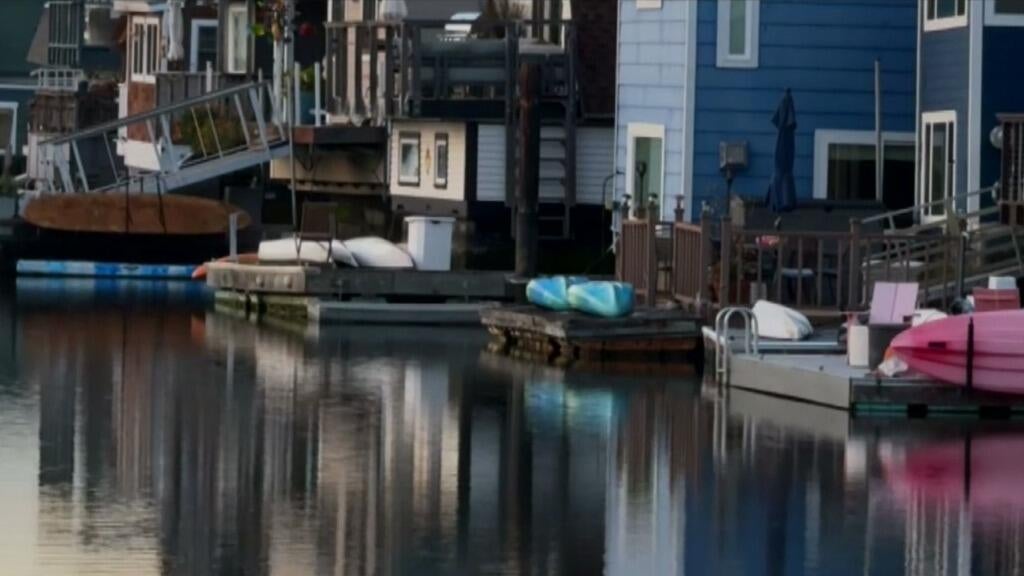 Record high tides putting Sausalito house boat community in precarious position — Hillsborough Technology news