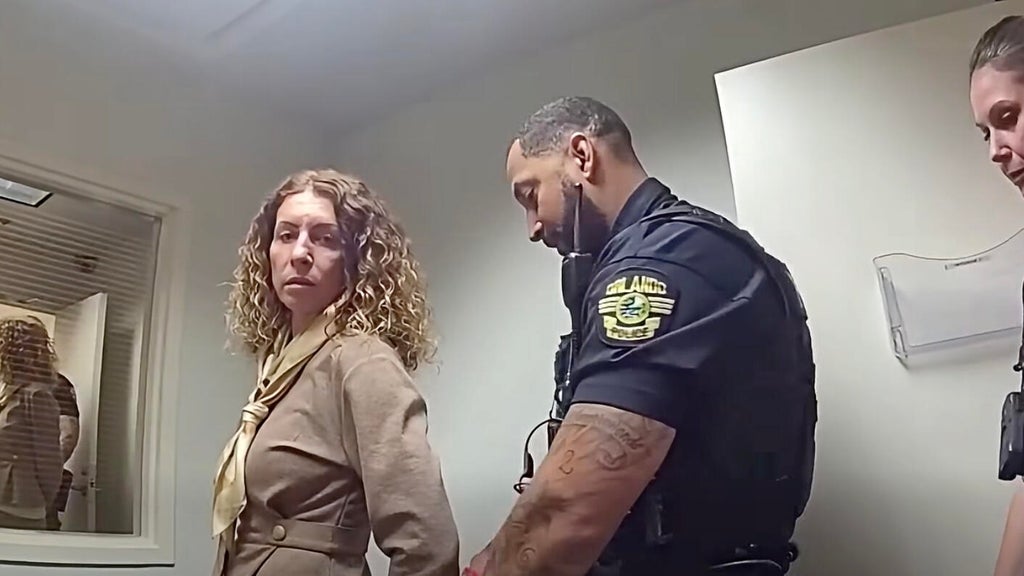 Florida mom arrested at airport for leaving 4 kids home alone during work trip to Vegas, deputies say — Hillsborough Health news