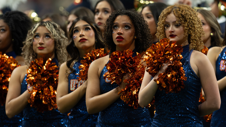 Here's what we know about the service member who fell at the UTSA football game — KHOU 11 (Houston)