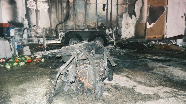 'I'm going back' | East Sixth Street food truck owner recovering after generator explosion burns trailer — KVUE (Austin), Hillsborough Dining news