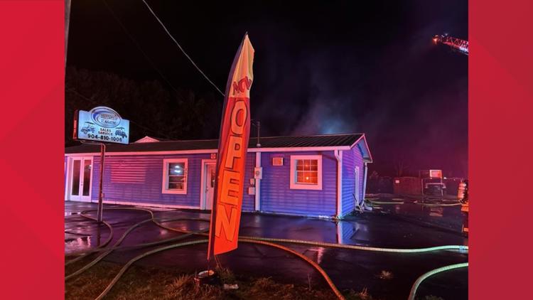 No injuries reported after large building fire at golf cart repair business off US-1 — First Coast News Local, Hillsborough Business news