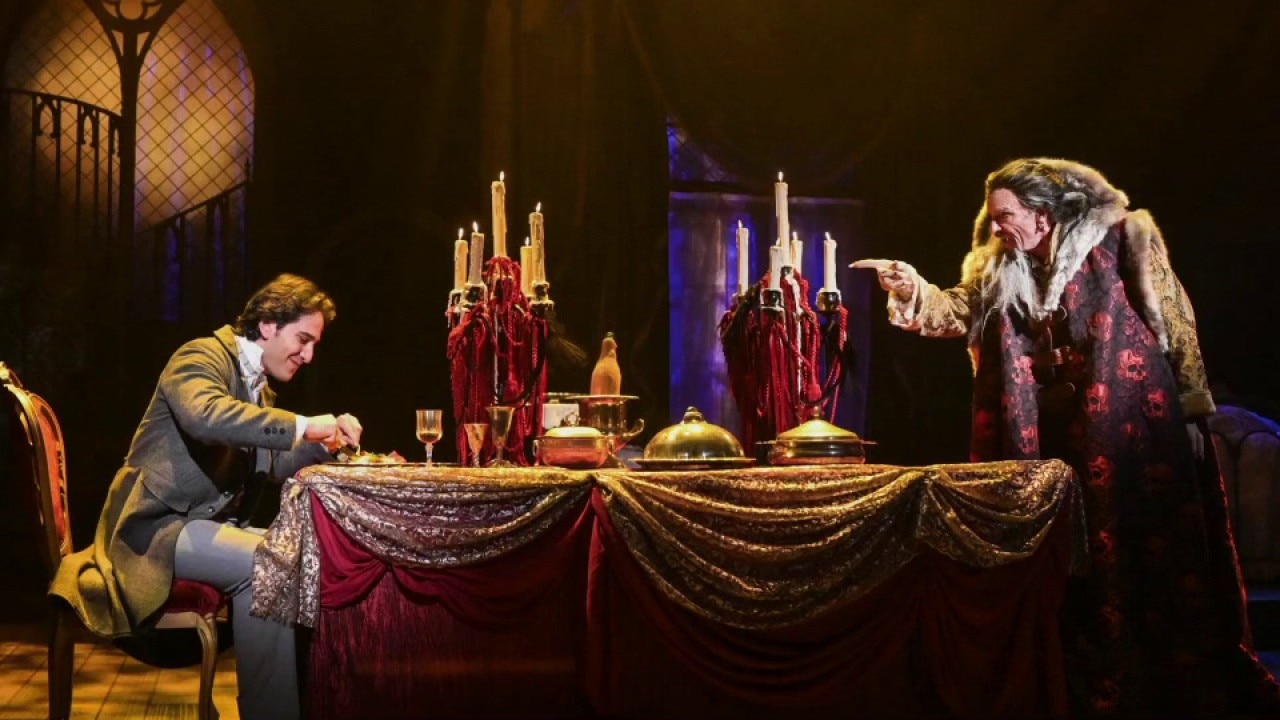 'Dracula' at TheatreWorks Silicon Valley — KTVU FOX 2 Bay Area, Hillsborough Arts news