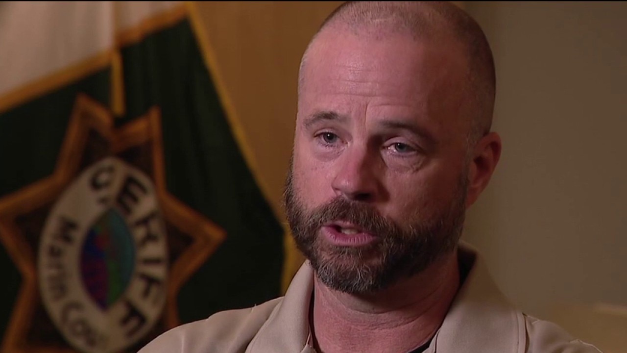 Marin sheriff's deputy gets medal for saving trapped in flooded car — KTVU FOX 2 Bay Area, Hillsborough Community news