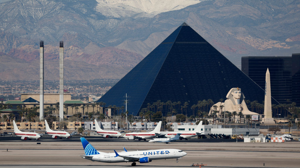 Flight rerouted after passenger threatened to hijack plane — Hillsborough Community news